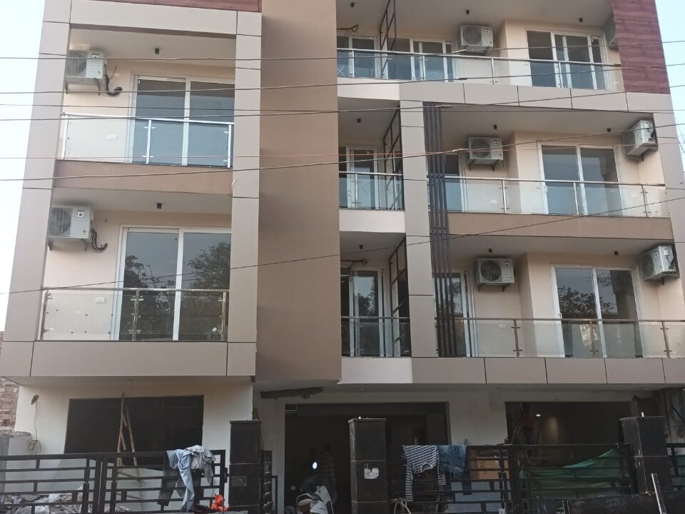 Service Apartments in Sec 43 Gurgaon 1