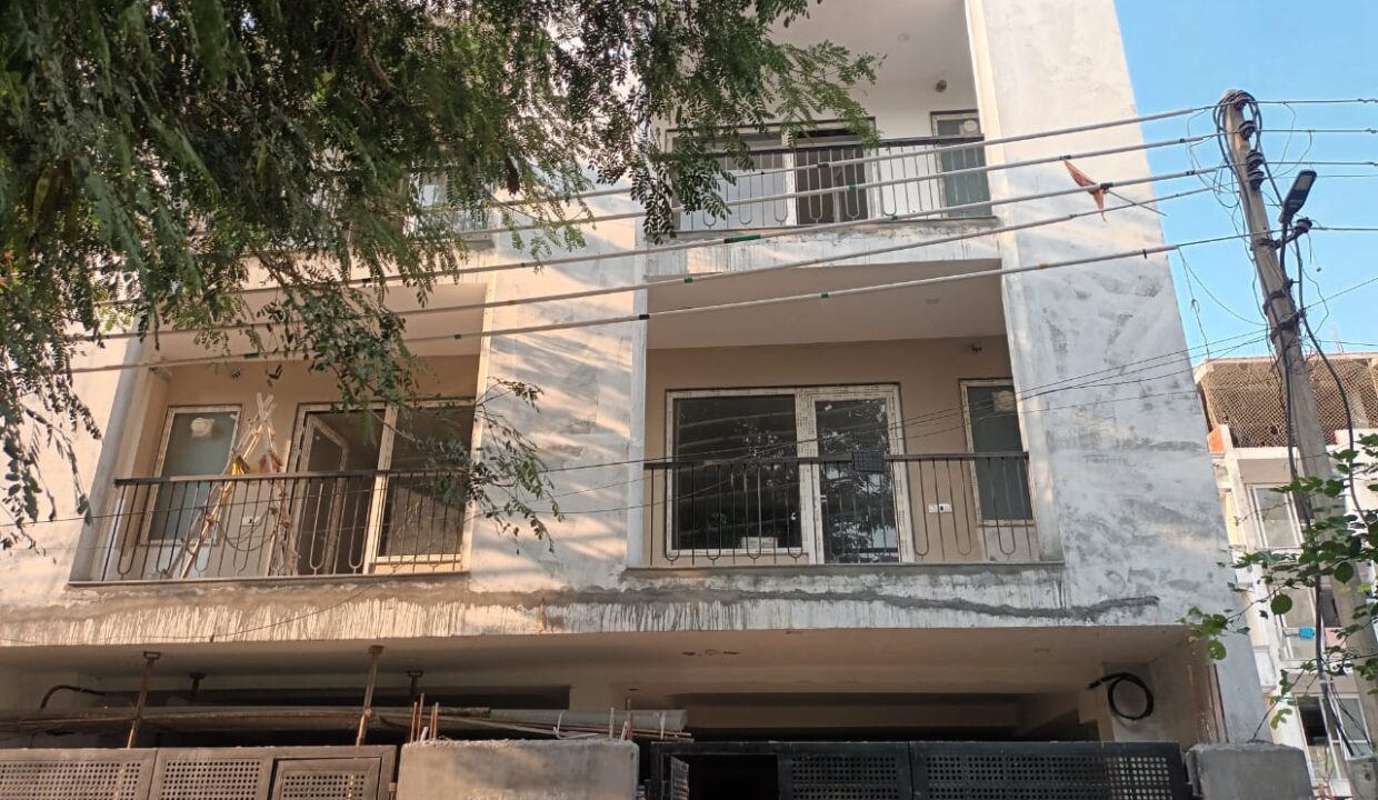 18-studio-apartments-on-rent-sec-42-gurgaon-01