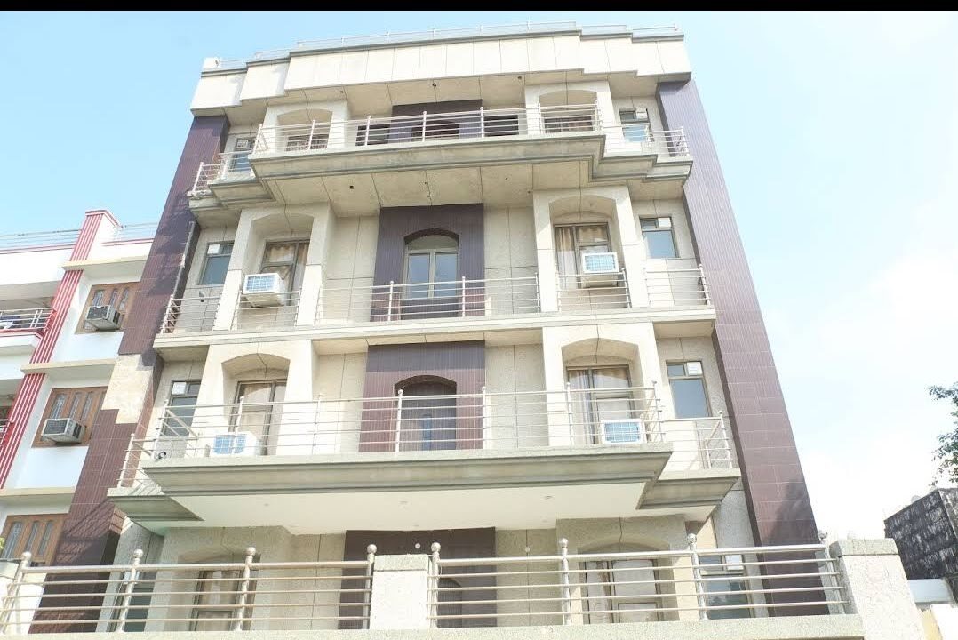 25-rooms-guest-house-on-rent-noida-sec-50-01