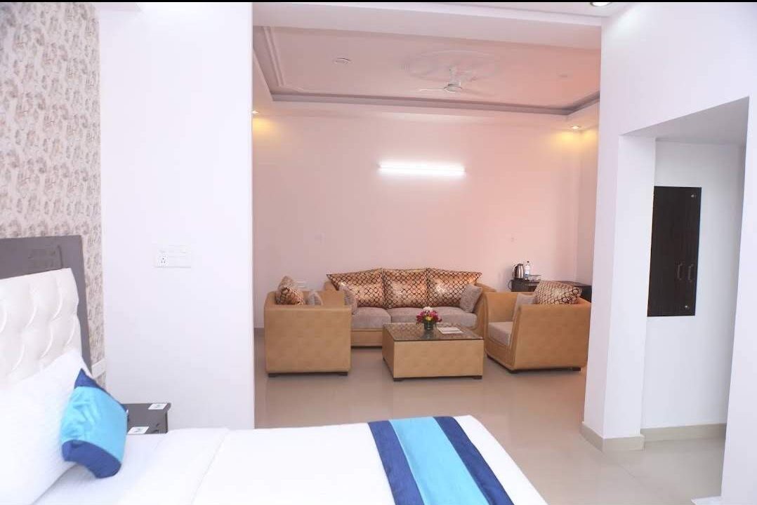 25-rooms-guest-house-on-rent-noida-sec-50-03