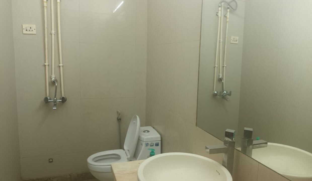 9-bedroom-flat-for-rent-south-delhi-greater-kailash-ii-04