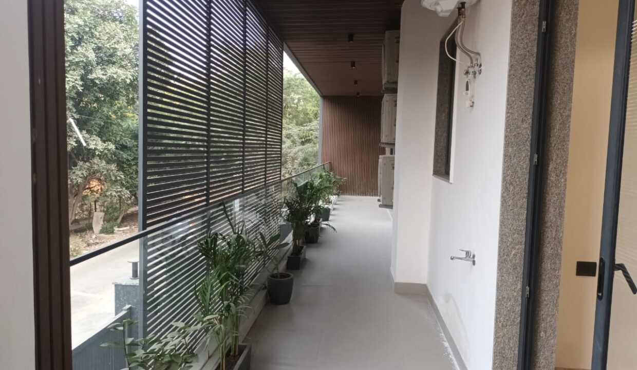 whole-building-16-bhk-semi-furnished-on-rent-gurgaon-sec-42-03