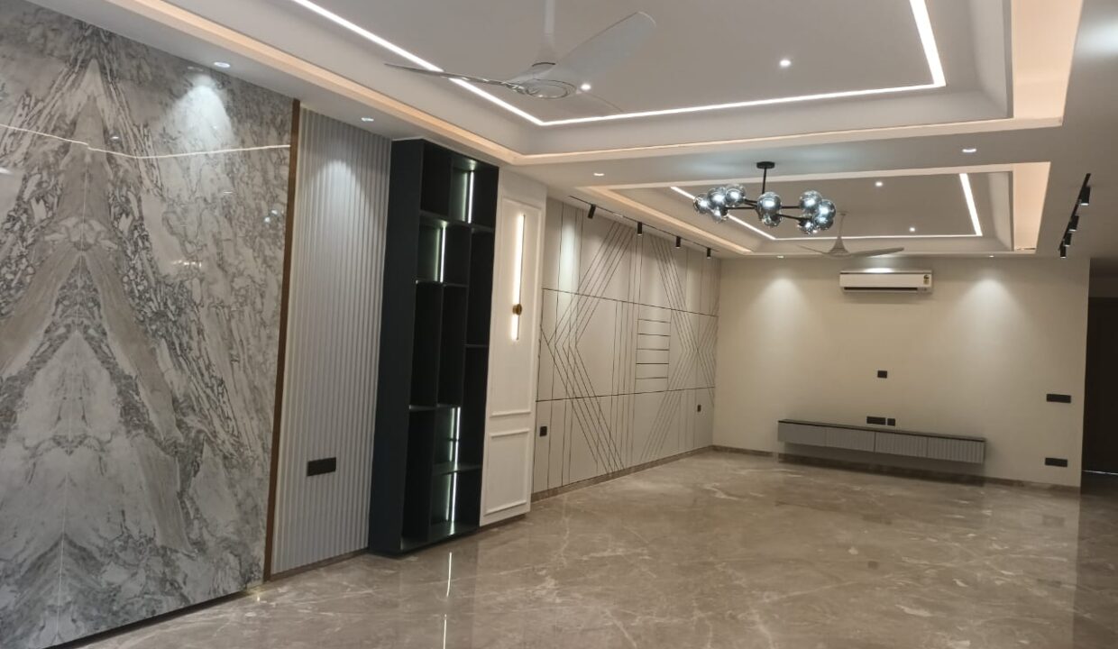 whole-building-16-bhk-semi-furnished-on-rent-gurgaon-sec-42-04